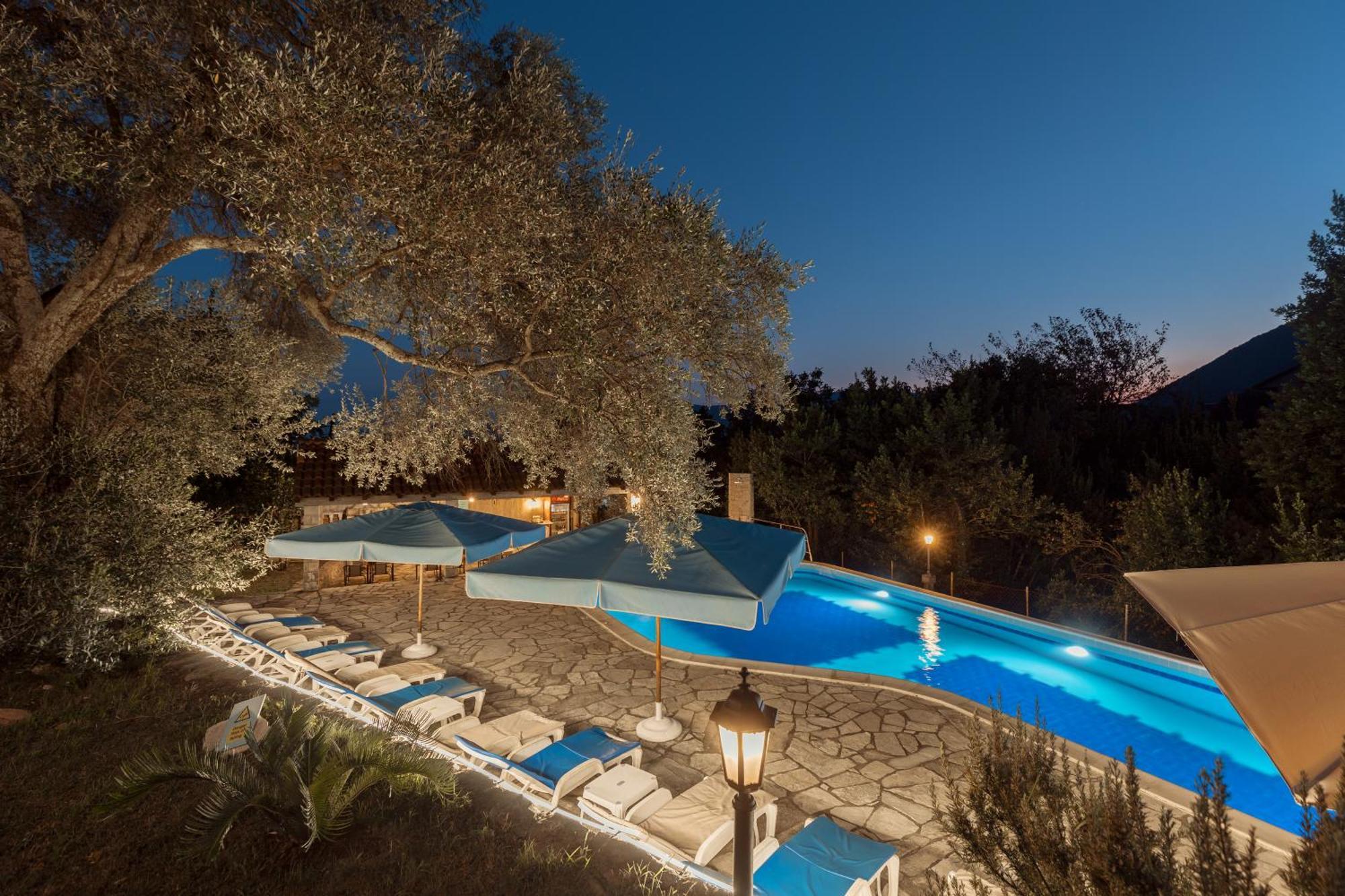 Villa Mia Apartments Bijela Dış mekan fotoğraf