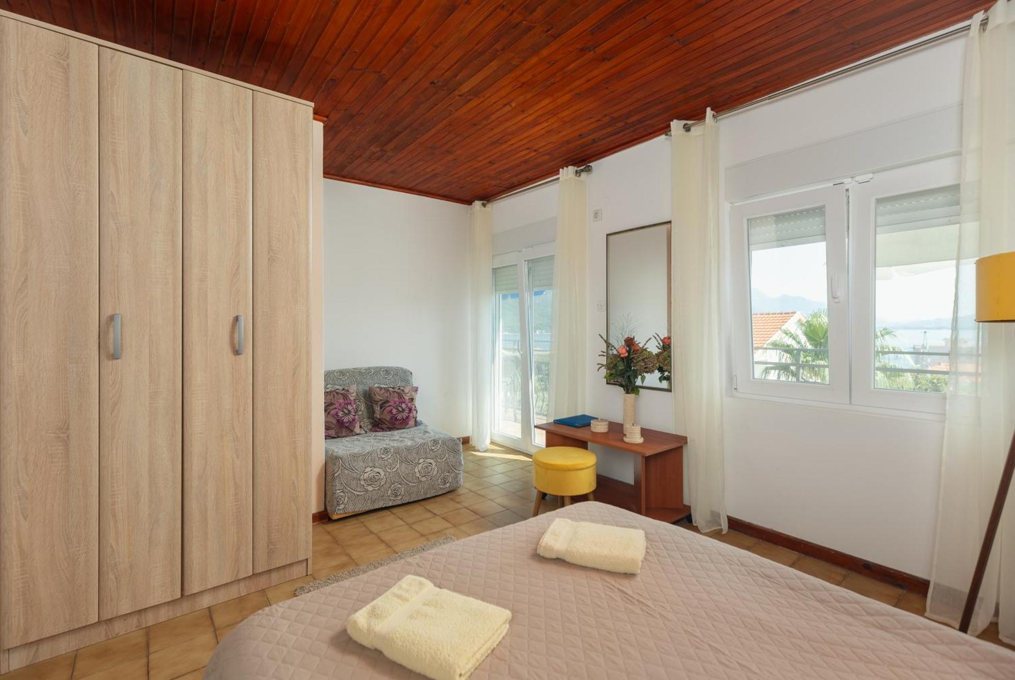 Villa Mia Apartments Bijela Dış mekan fotoğraf