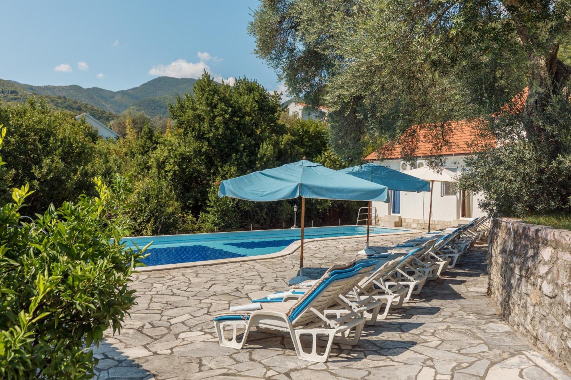 Villa Mia Apartments Bijela Dış mekan fotoğraf