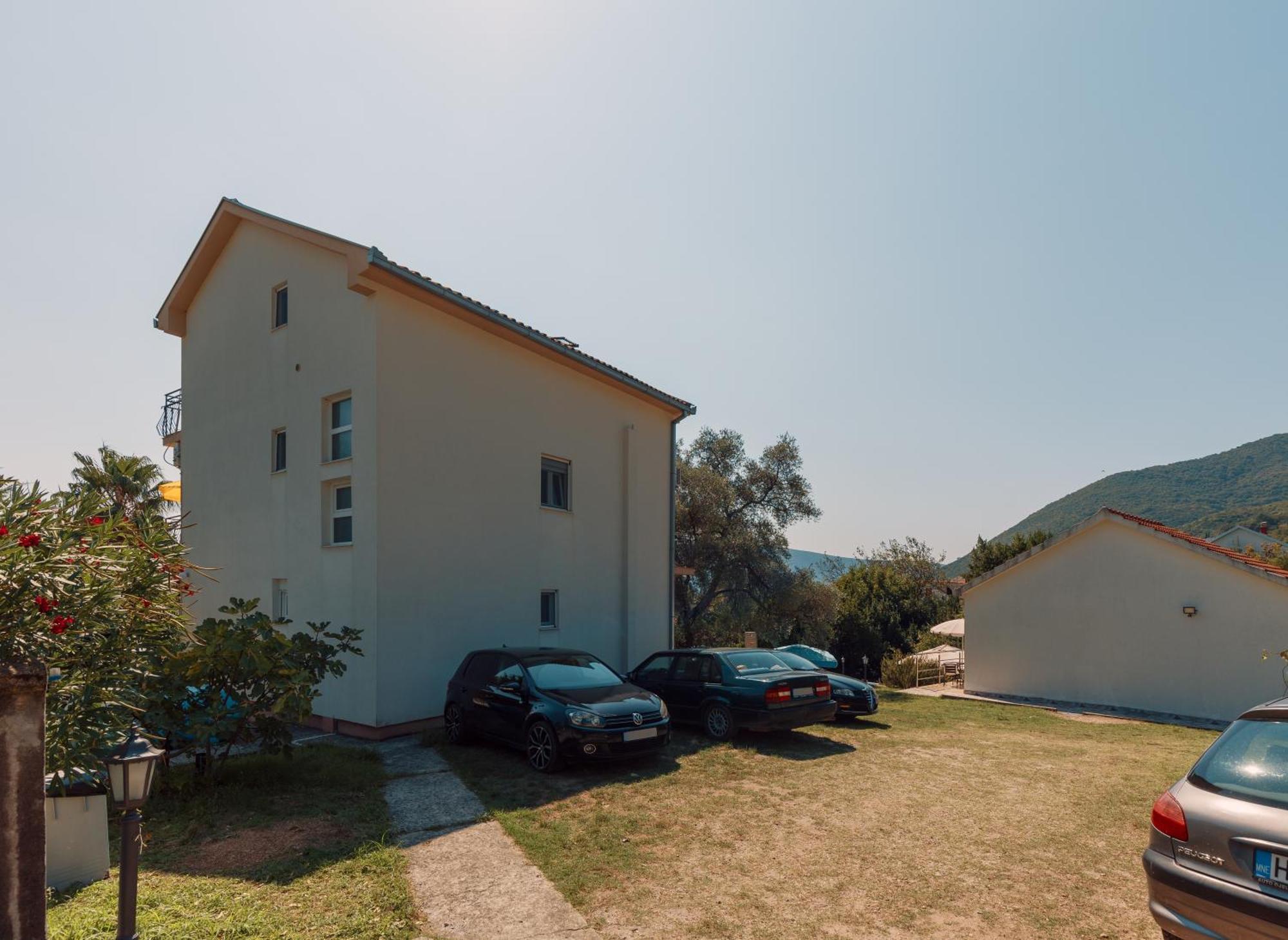 Villa Mia Apartments Bijela Dış mekan fotoğraf