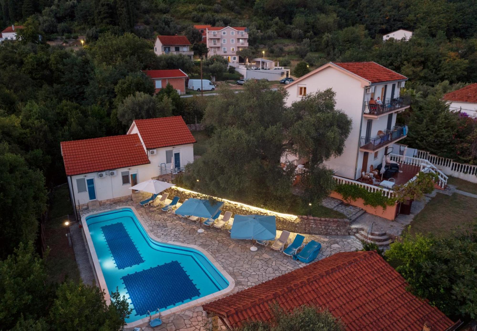 Villa Mia Apartments Bijela Dış mekan fotoğraf