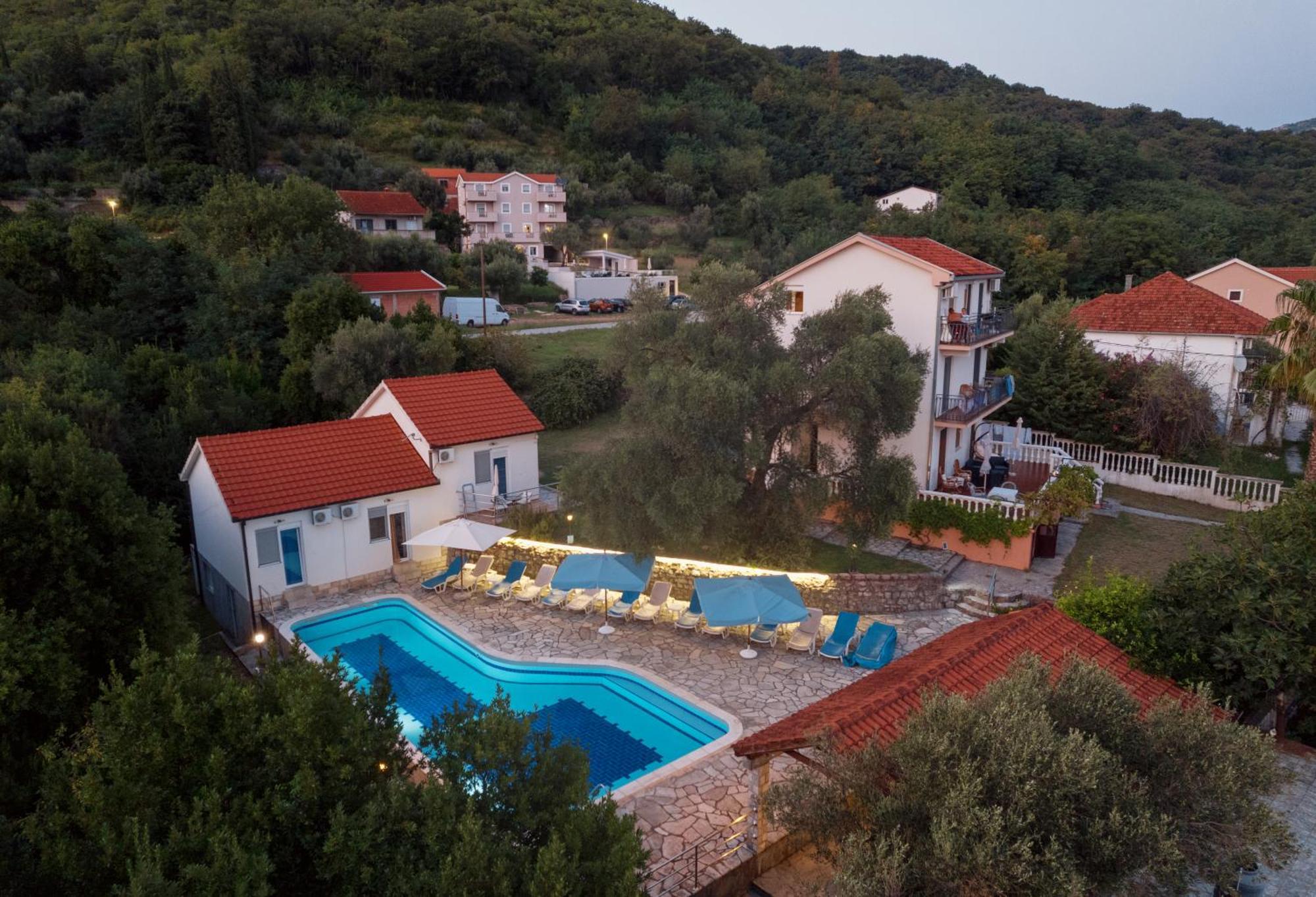 Villa Mia Apartments Bijela Dış mekan fotoğraf
