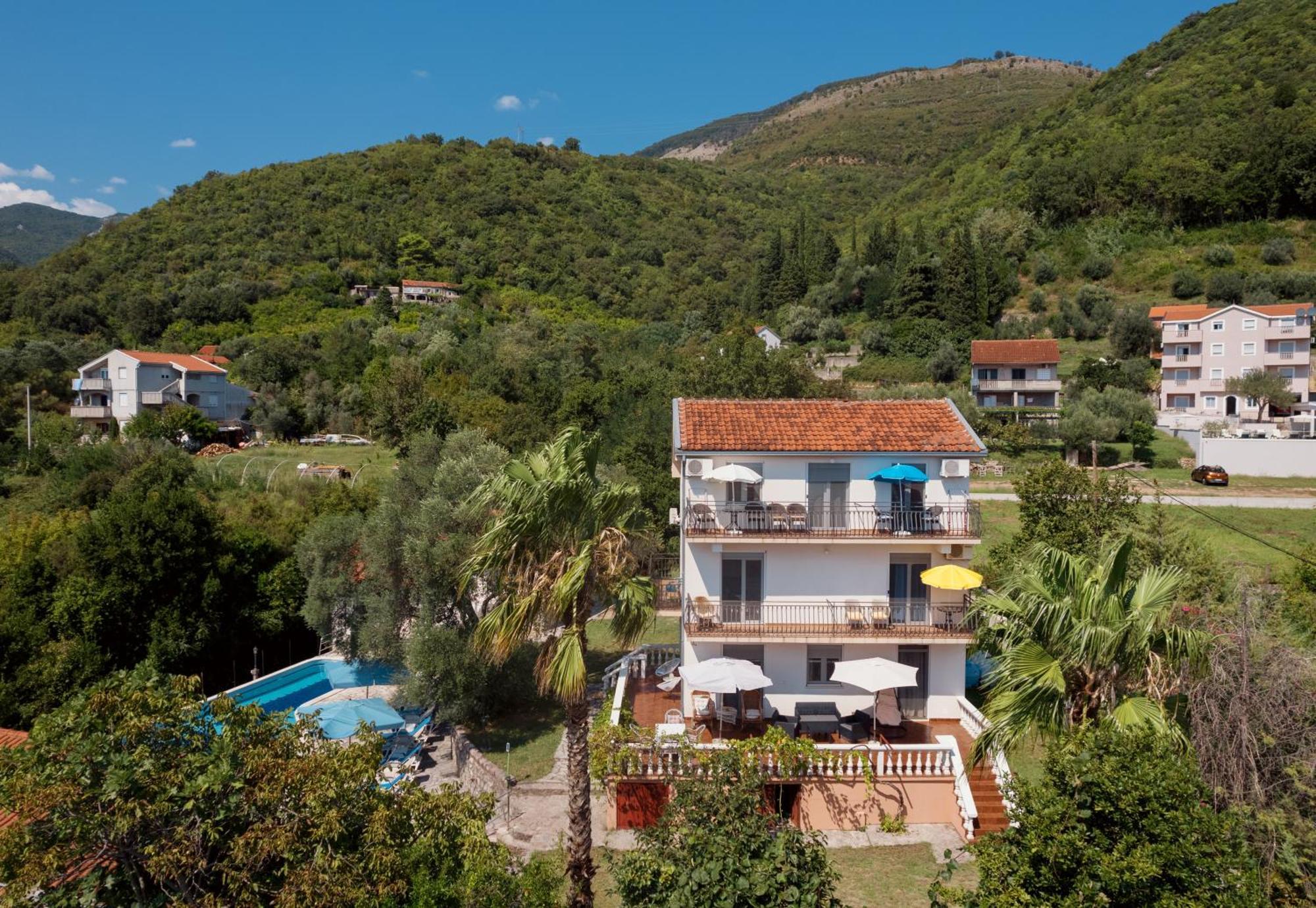 Villa Mia Apartments Bijela Dış mekan fotoğraf