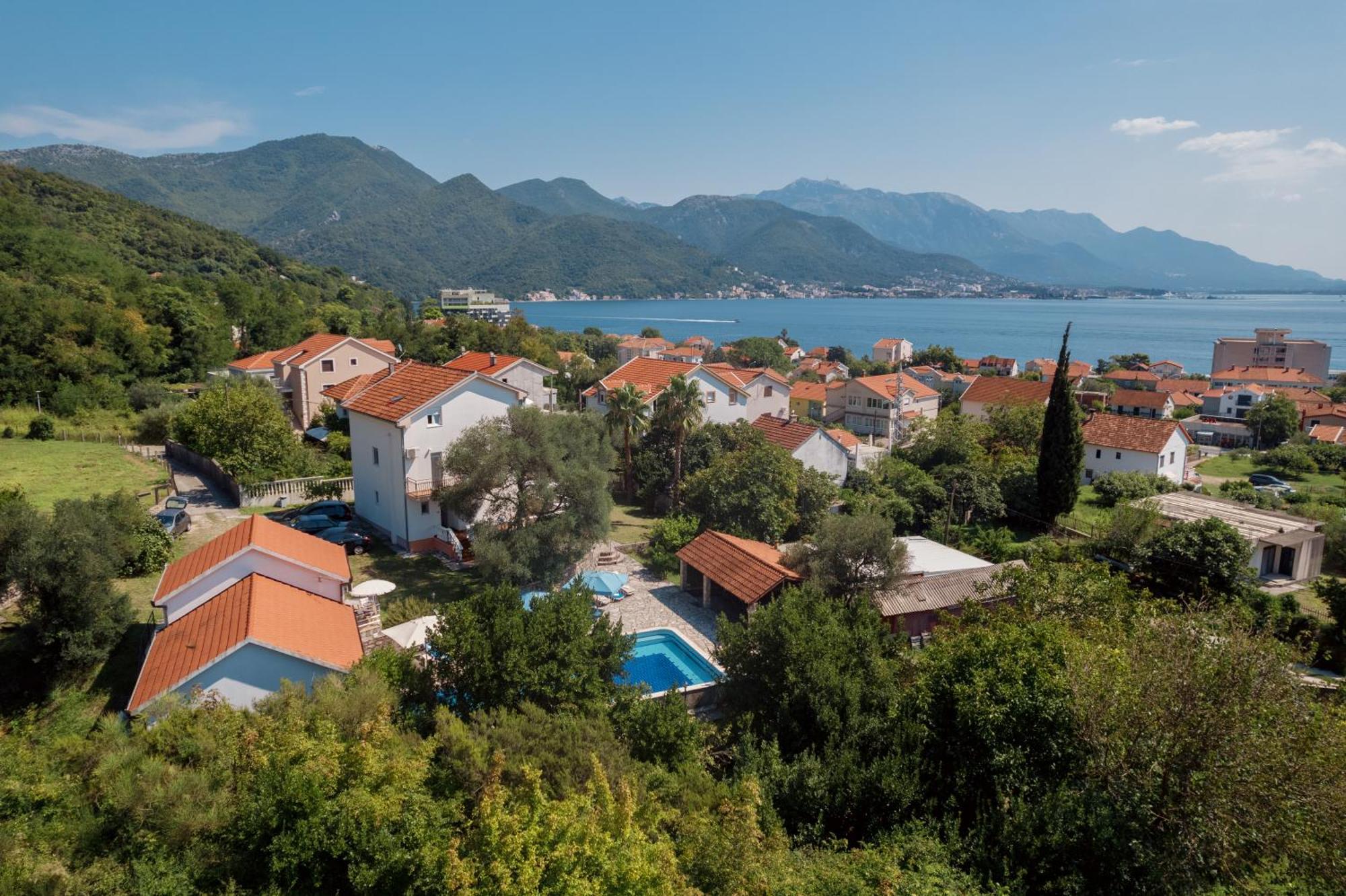 Villa Mia Apartments Bijela Dış mekan fotoğraf