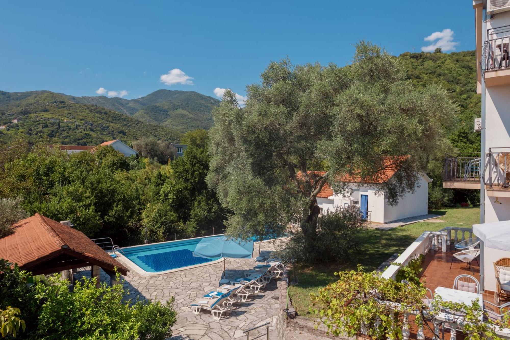 Villa Mia Apartments Bijela Dış mekan fotoğraf