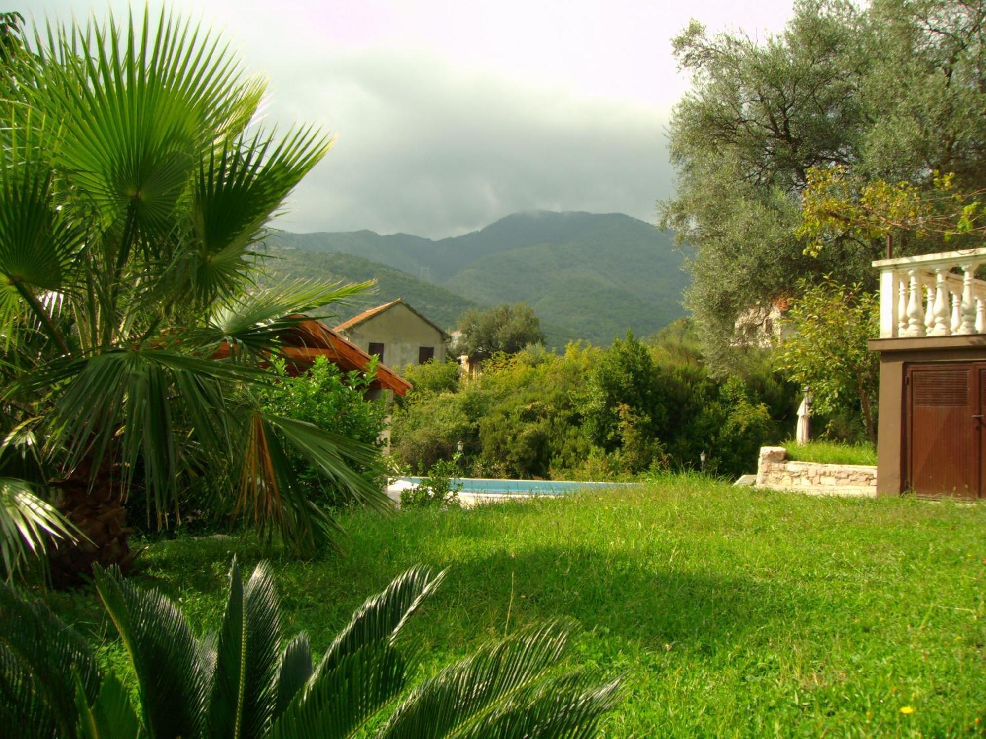 Villa Mia Apartments Bijela Dış mekan fotoğraf